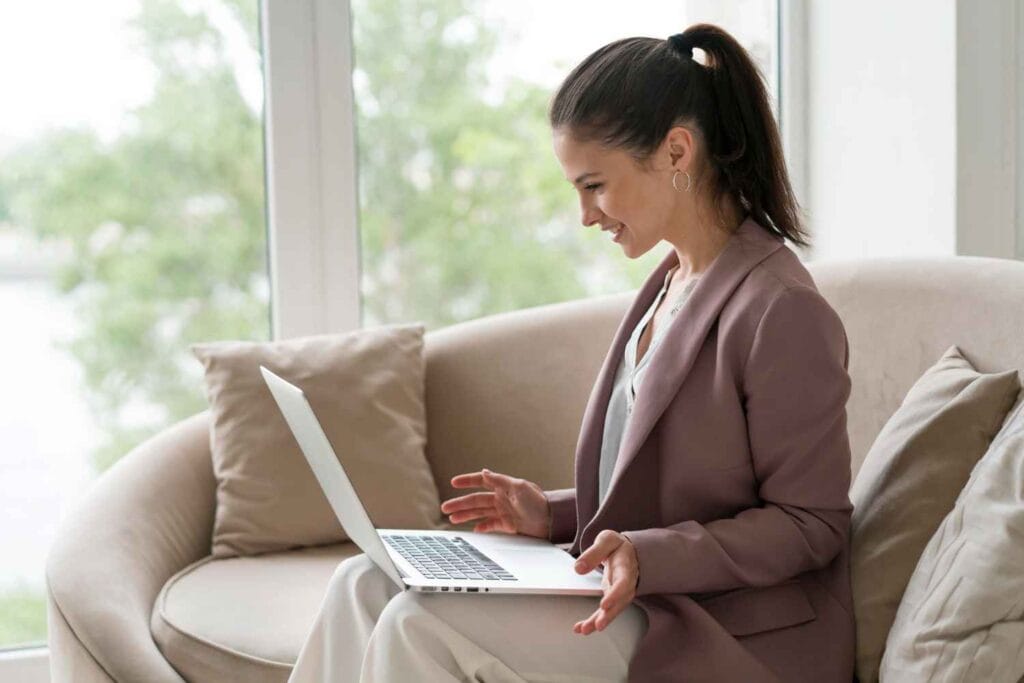 How These Features Convert Visitors into Coaching Clients 